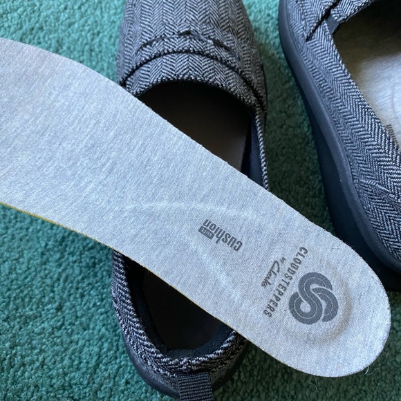 Clarks Cloudstepper Herringbone Penny Loafer - Picture 3 of 7